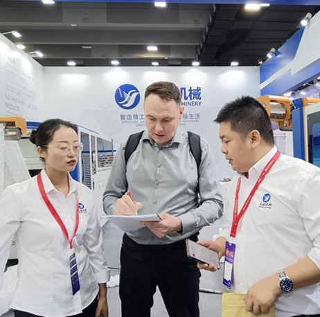 استشارة ما قبل البيع مع مالك مصنع المراتب